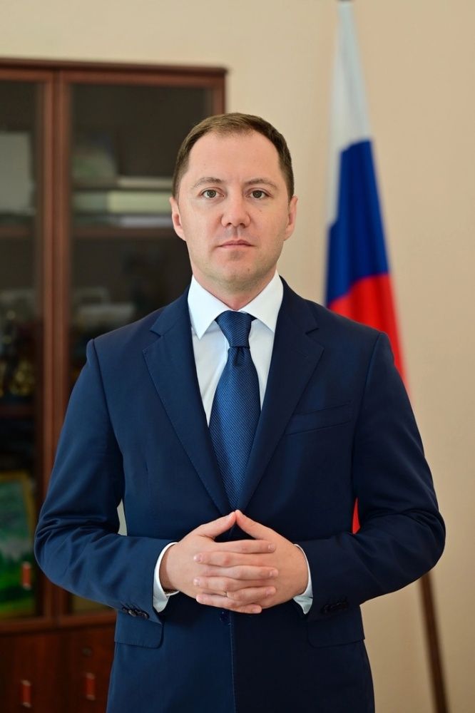 Поздравляем с днем рождения министра здравоохранения Республики Башкортостан!